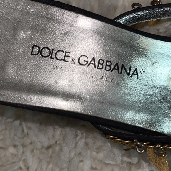 Dolce Gabbana - Picture 3 of 5